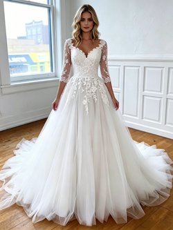 White Tulle Short Sleeve Appliques Wedding Dress